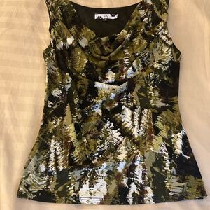 Lily Sleeveless Blouse with Draped Cowl Neckline in Abstract Print. Size Small.